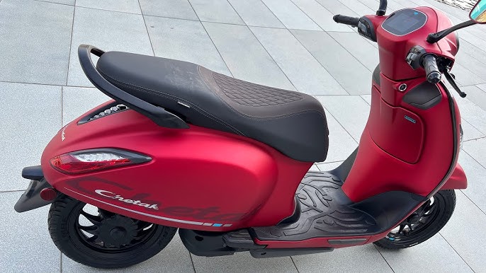Bajaj Chetak 3001 इलेक्ट्रिक स्कूटर को लॉन्च किया गया