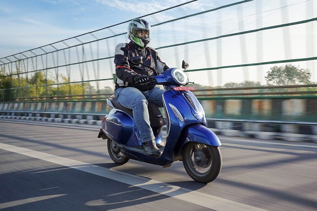 Bajaj Chetak 3001
